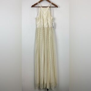 Gianni Bini size 4 Women’s Ivory Gold Embroidered Lace Maxi Dress